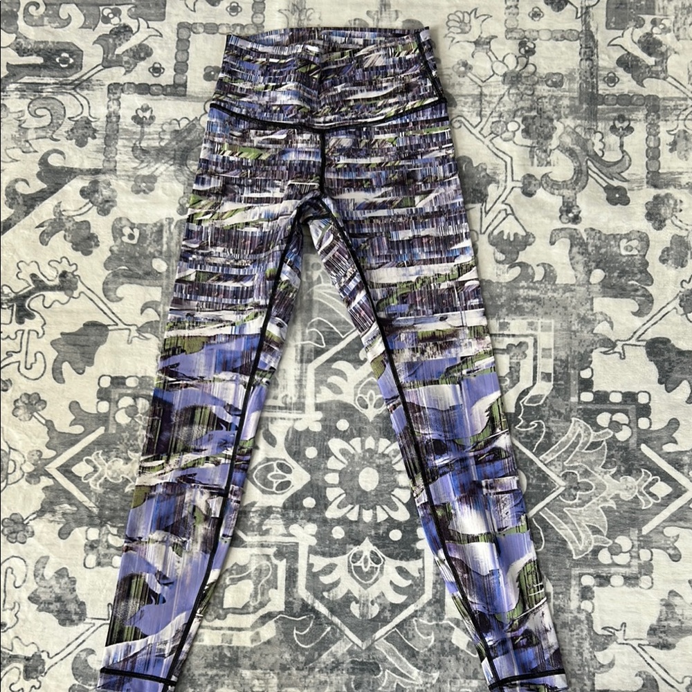 Lululemon High Rise Wonder Under 28” Patterned Leggings Size 6